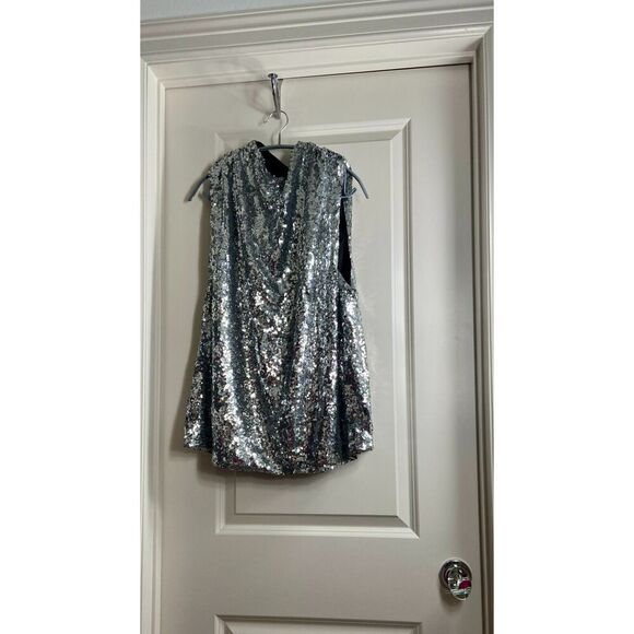Eloquii Silver Sequin Shoulder Shirred Mockneck Top Size 22/24 - Picture 4 of 6
